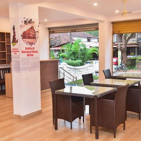 Candolim Grande Resort Bagian luar foto