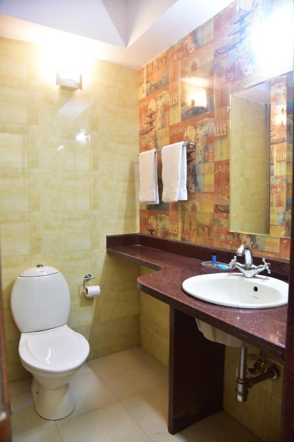 Candolim Grande Resort Bagian luar foto