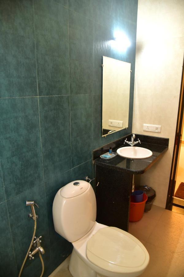 Candolim Grande Resort Bagian luar foto