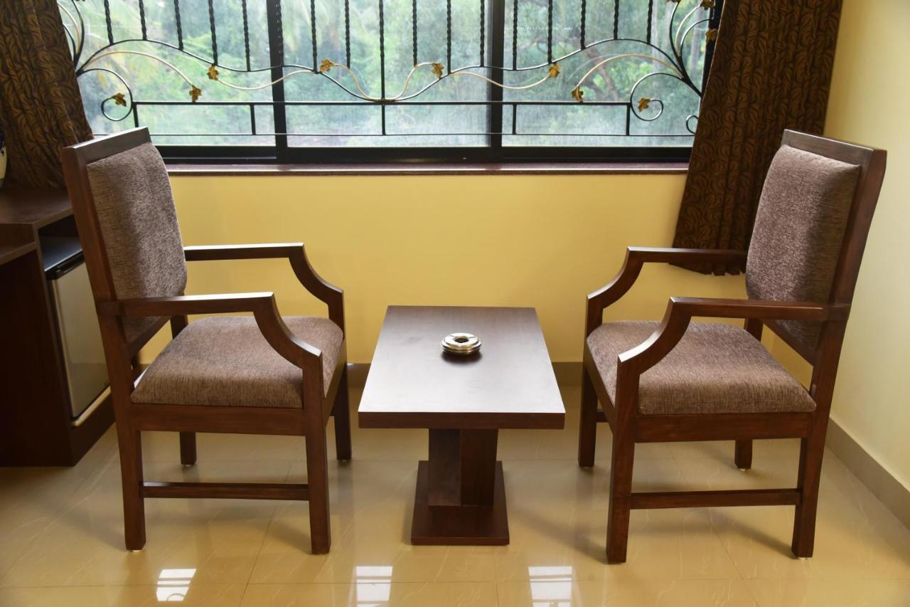 Candolim Grande Resort Bagian luar foto
