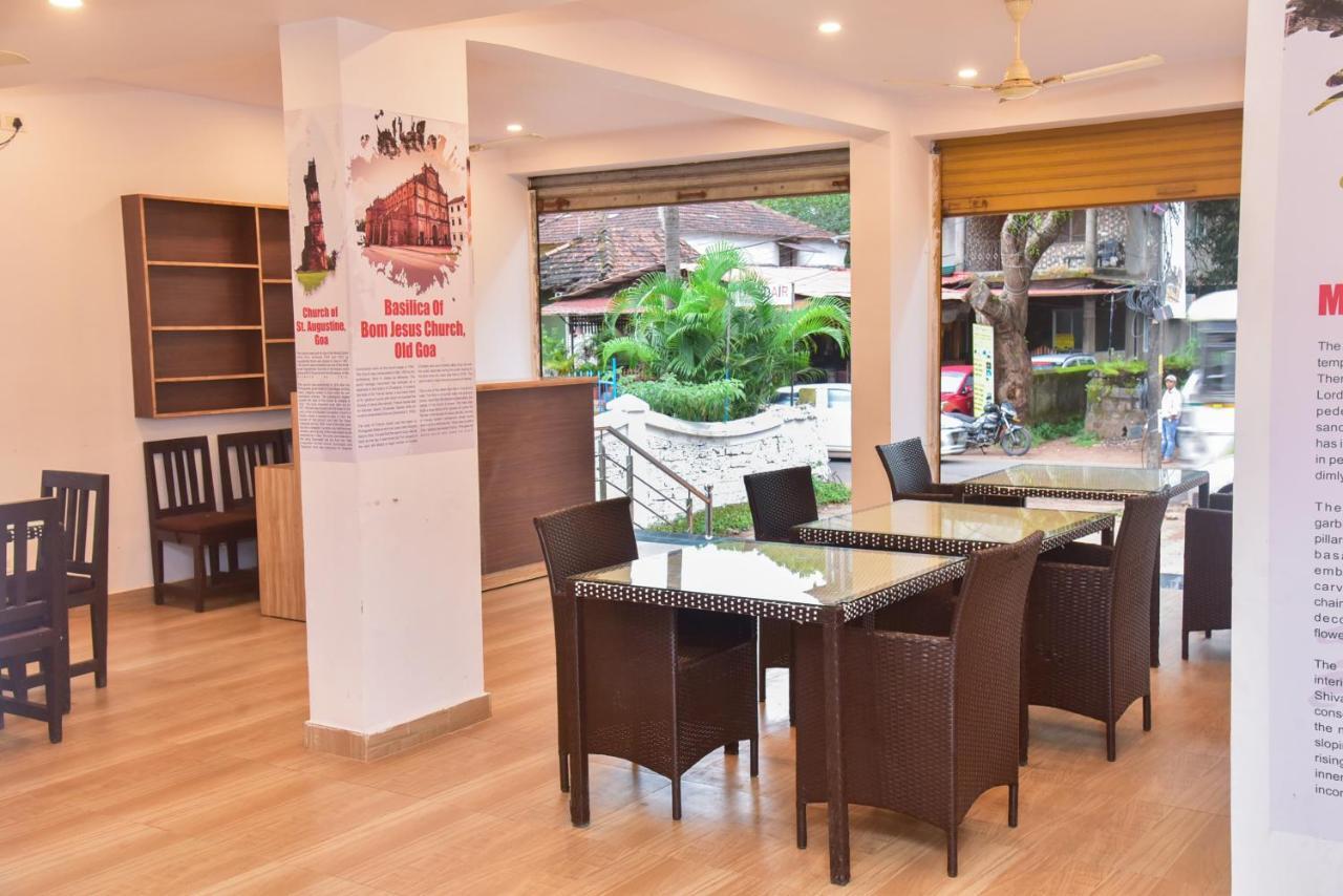 Candolim Grande Resort Bagian luar foto