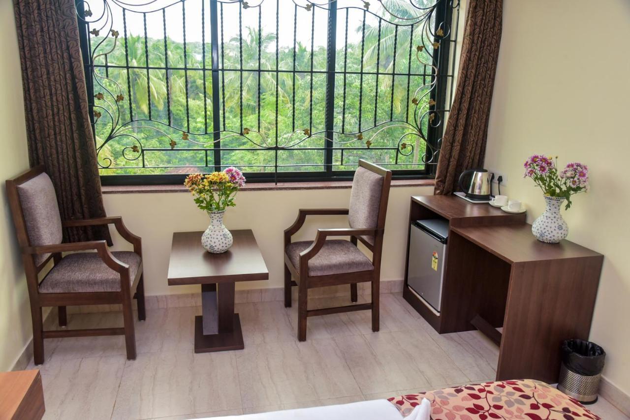 Candolim Grande Resort Bagian luar foto