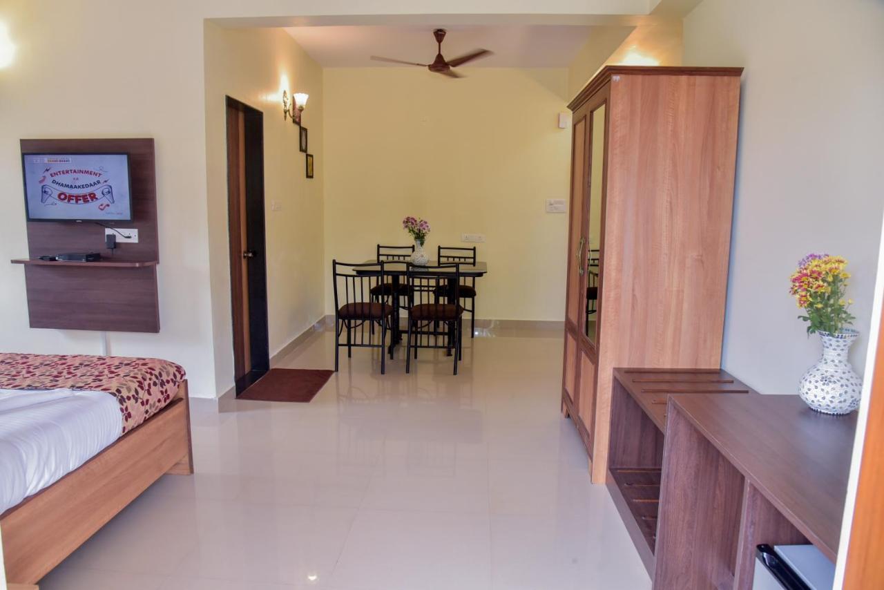 Candolim Grande Resort Bagian luar foto