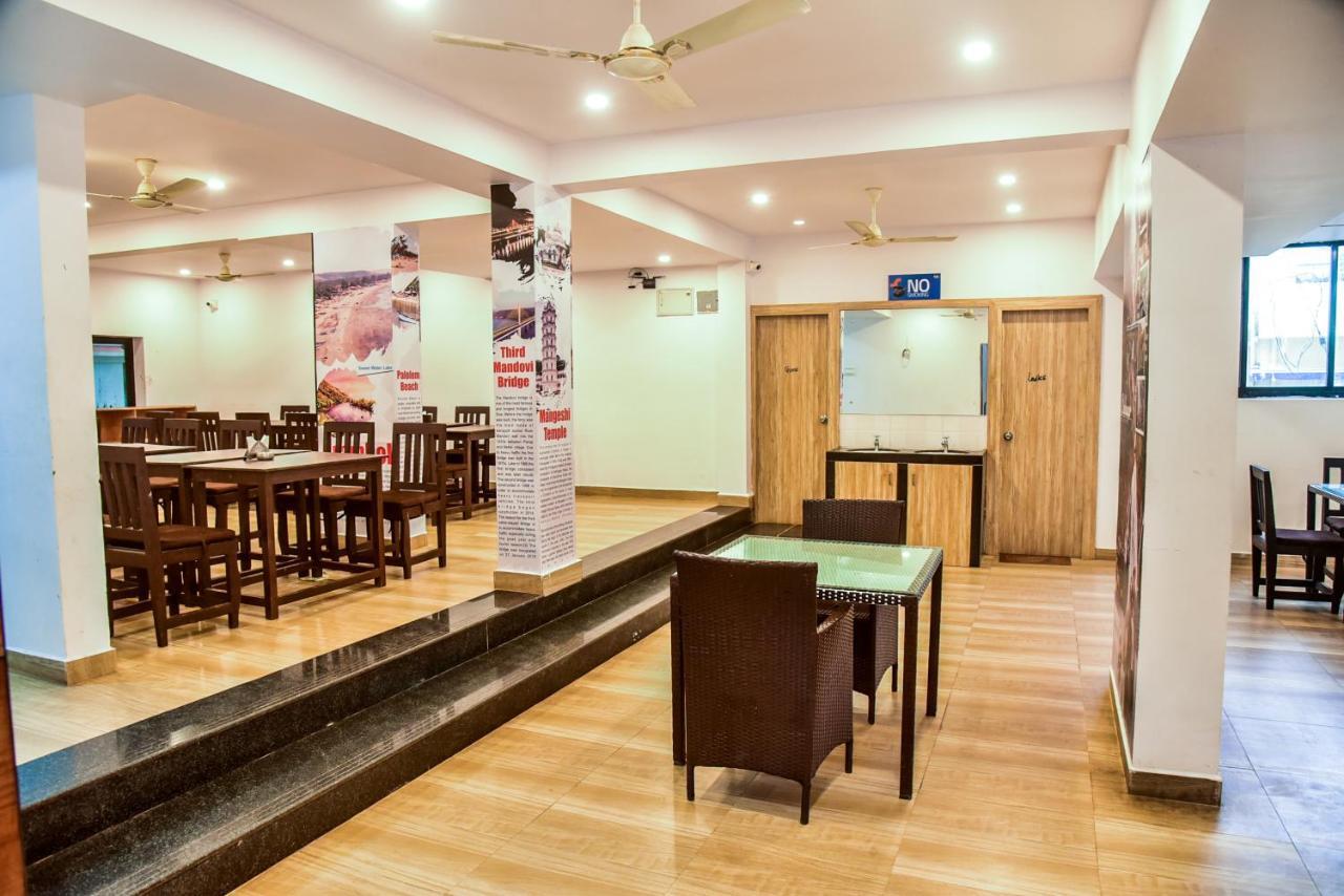 Candolim Grande Resort Bagian luar foto